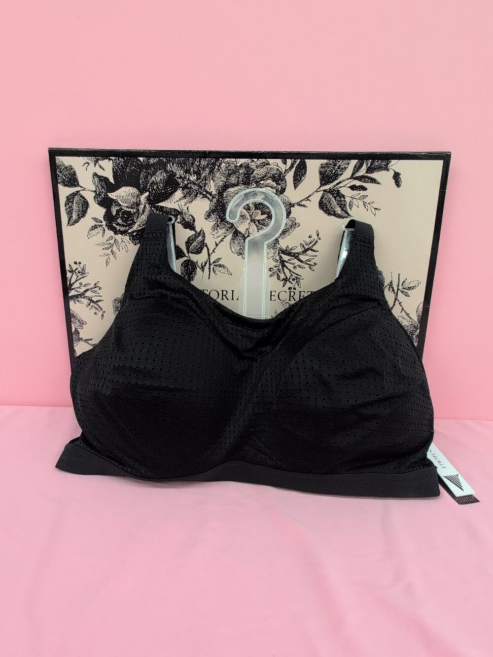 Victoria's Secret VSX Lightweight Mesh Racerback Sports Bra Black 38D NWT